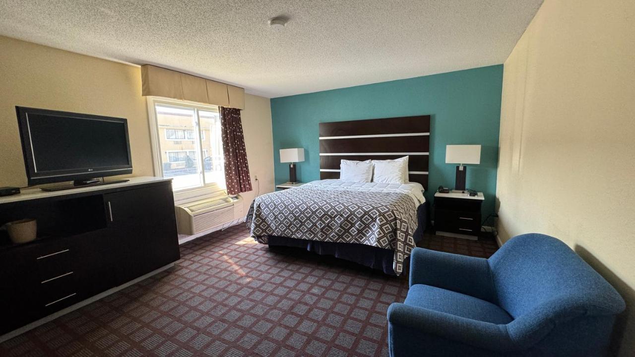 Americas Best Value Inn New London Mystic Экстерьер фото