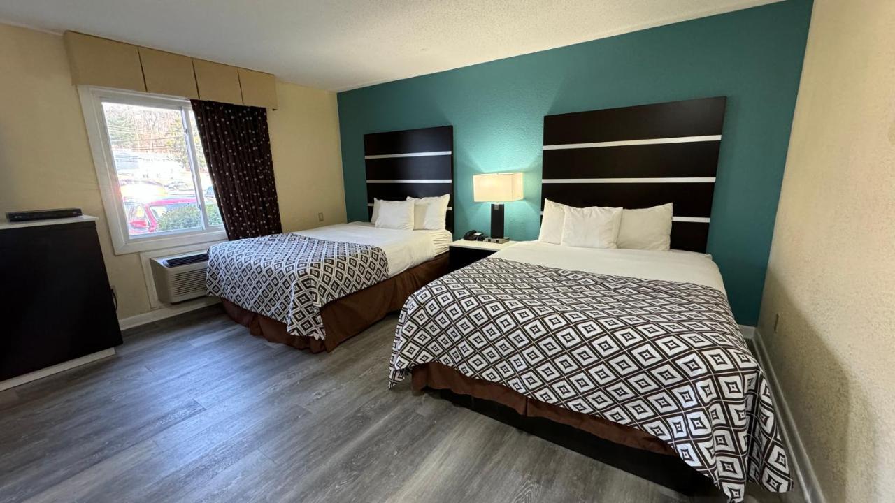 Americas Best Value Inn New London Mystic Экстерьер фото