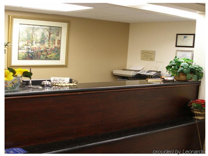 Americas Best Value Inn New London Mystic Экстерьер фото